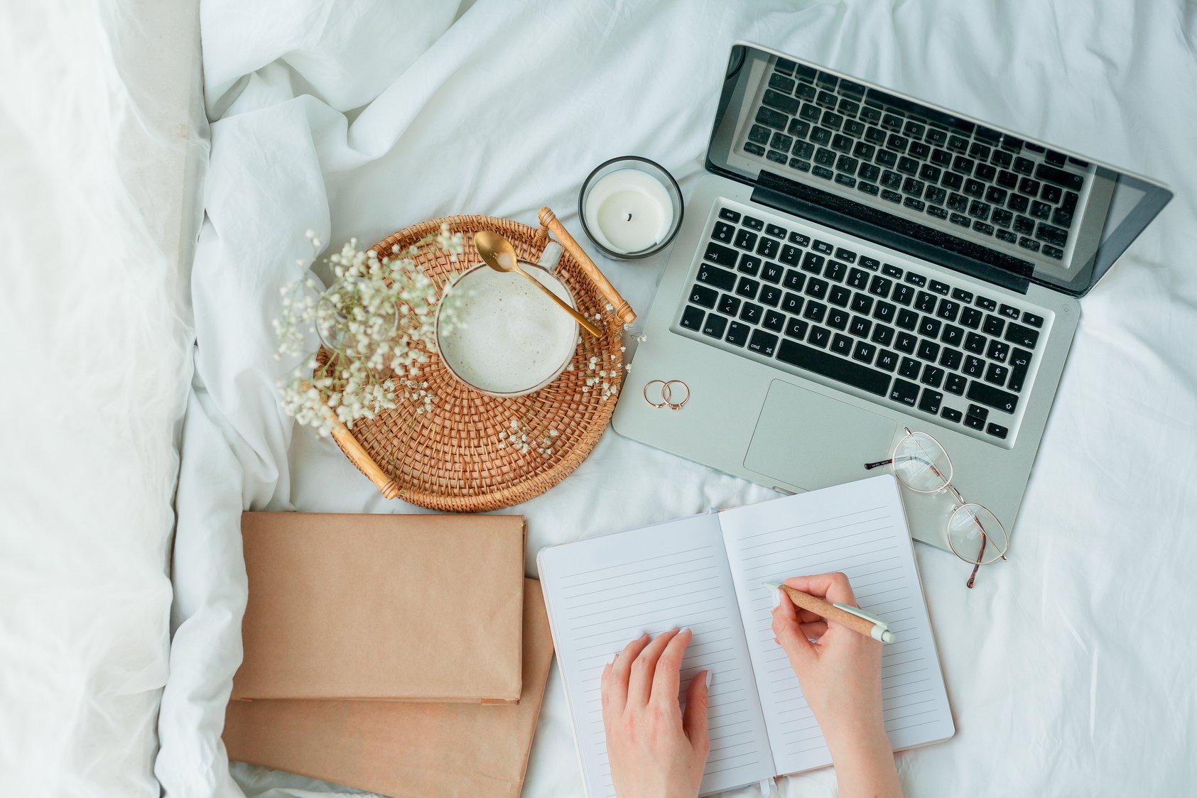 Home Office. Work. Laptop, coffee, flowers, spring, home decor. Cozy.